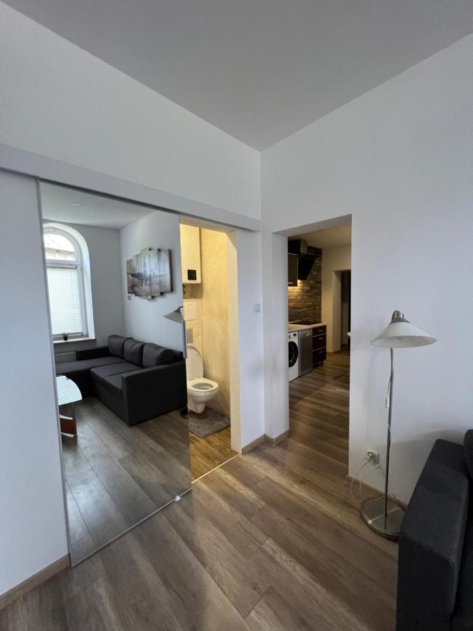 Apartmentsbymatyrafa-iii Апартаменти *